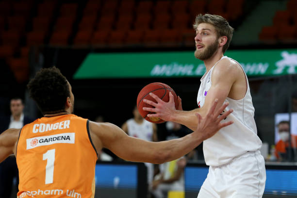 艾弗森指出 艾弗森指出